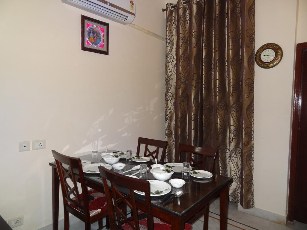 Tulsian Guest House & Apartments 자이푸르 객실 사진